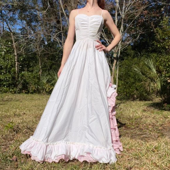 Vintage 80’s Gown - Picture 5 of 9